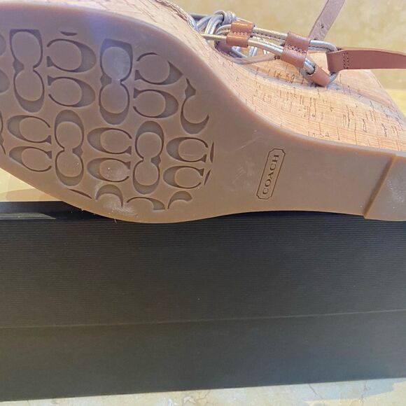 Coach platform Giorgiano Sandal with cork heel - size 10B - Picture 11 of 11